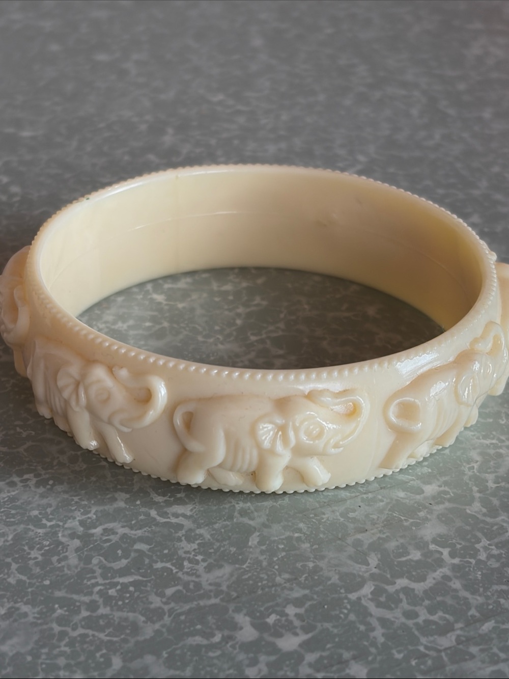 Embossed Elephant bangle - Picture 3 of 5